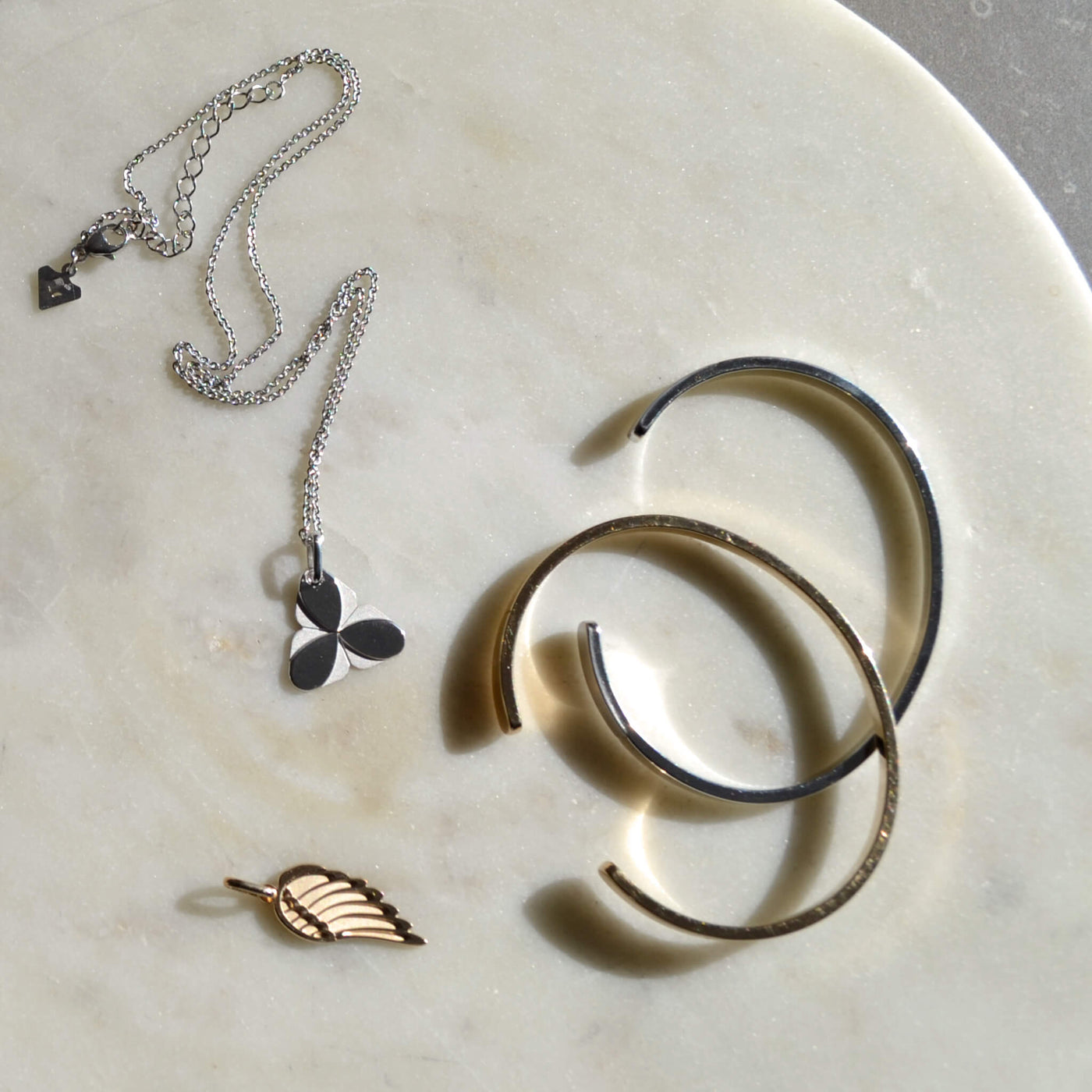 Médaillon "Déploie tes ailes"