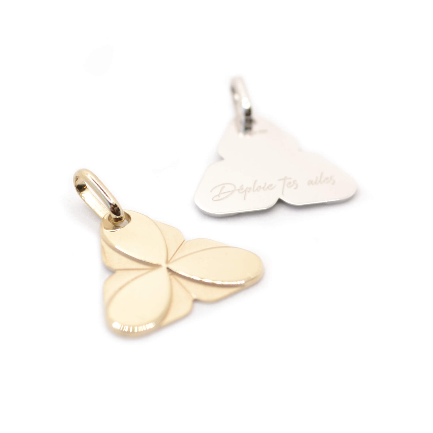 Médaillon "Déploie tes ailes"